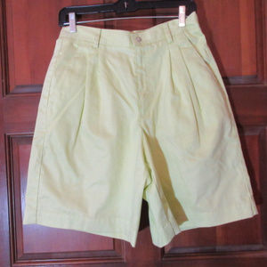 LIZSPORT PALE GREEN BEIGE LONG SHORTS Size 10